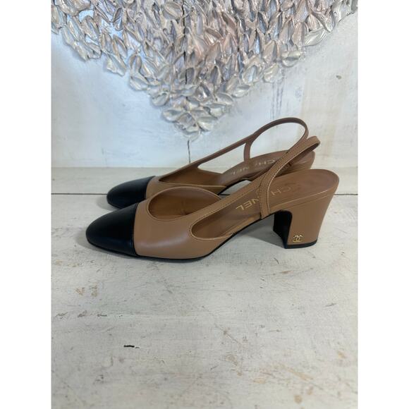 Chanel Leather CC Logo Cap Toe Slingback Pumps Sandals Beige/Black Size 38.5 - Picture 1 of 11